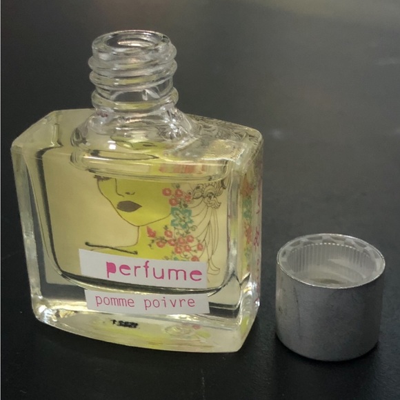 LOVE & TOAST By Margot Elena/Tokyo Milk Pomme Poivre Luxe Mini Parfum 0.33oz/9.7 - Picture 4 of 5